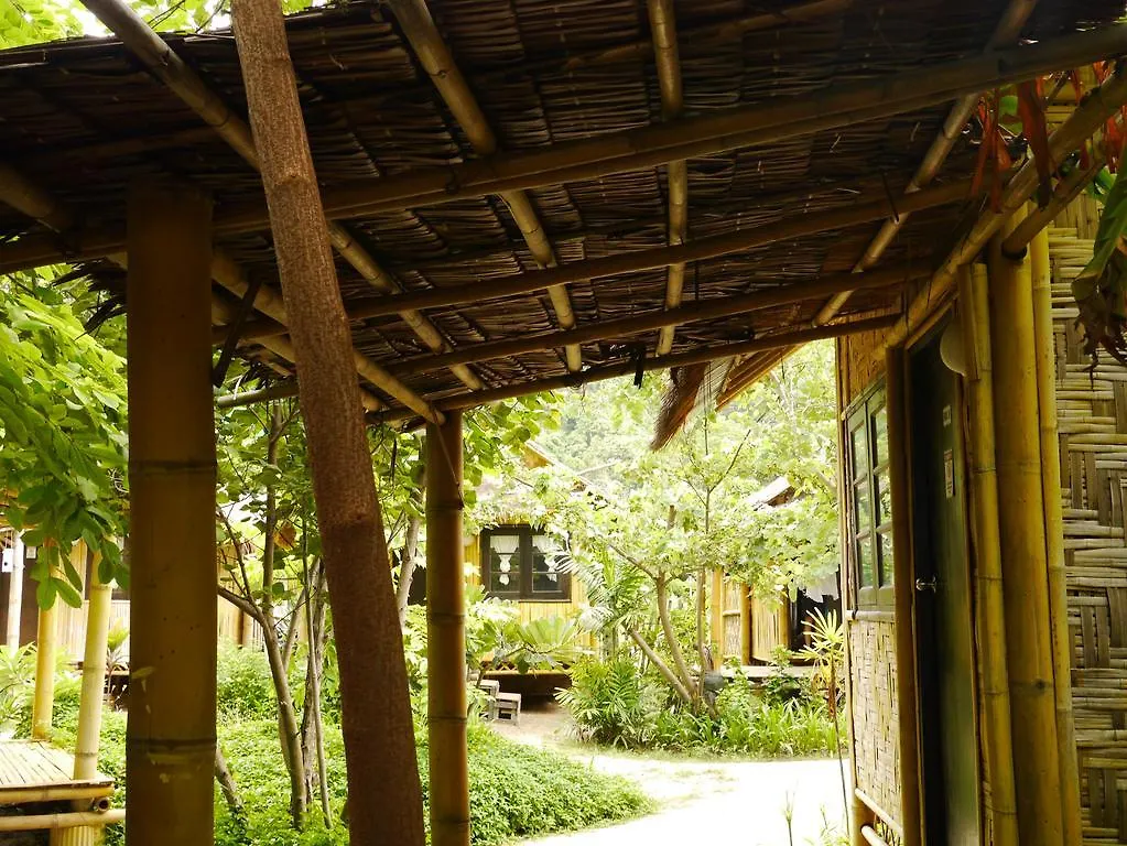 Resort Charlie Hut Bungalow Hotel Ko Phi Phi