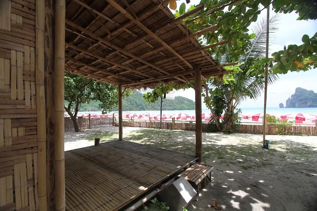 Resort Charlie Hut Bungalow Hotel Ko Phi Phi