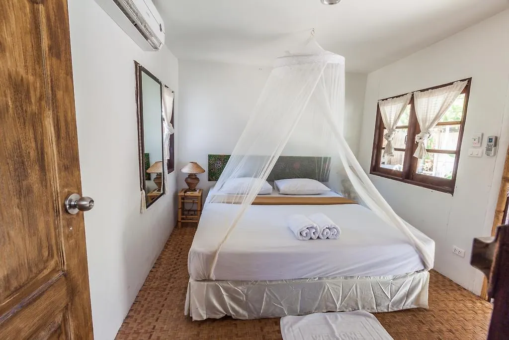 Charlie Hut Bungalow Hotel Ko Phi Phi