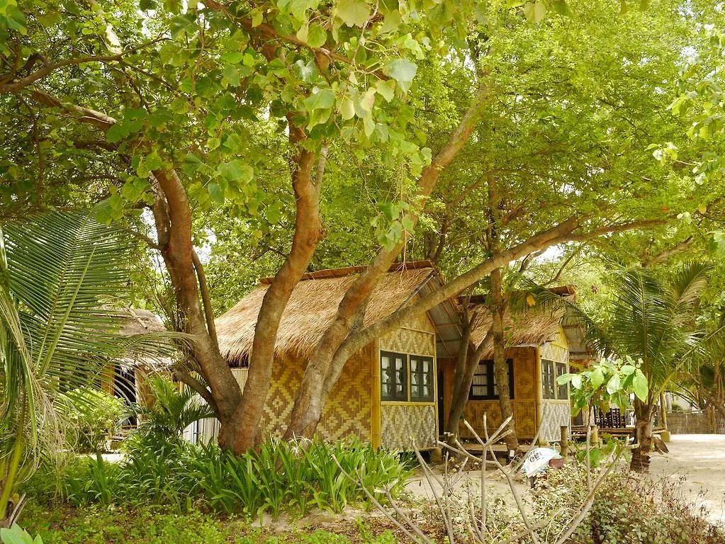 Charlie Hut Bungalow Ko Phi Phi 2*,